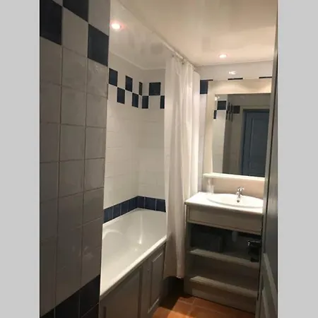 Les Terrasses Du Liouquet T2, Piscine , Parking , A 150 M Apartament
