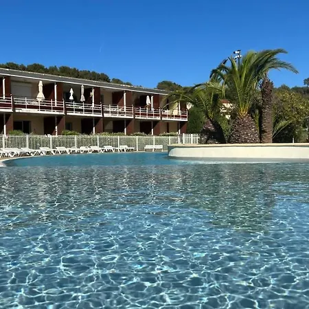 Apartment Les Terrasses Du Liouquet T2, Piscine , Parking , A 150 M